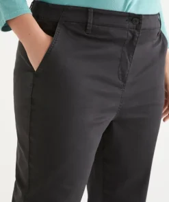 Classic Chino Pant