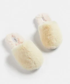 Contrast Fluffy Slipper