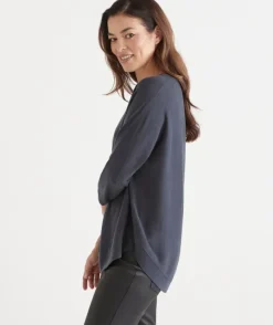 Curved Hem V Neck Jumper