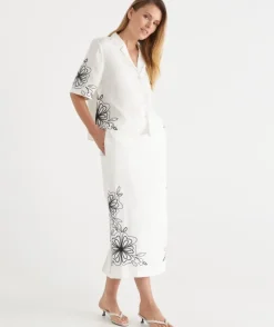Floral Embroidered Short Sleeve Shirt - White