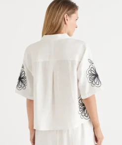 Floral Embroidered Short Sleeve Shirt - White