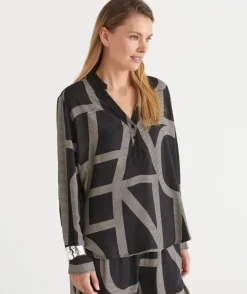 Geometric Print Long Sleeve Shirt