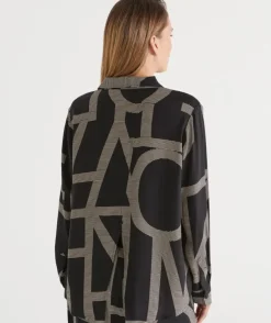 Geometric Print Long Sleeve Shirt