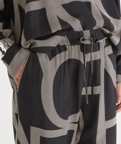 Geometric Print Tapered Pant