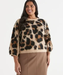 Leopard Print 3/4 Sleeve Knit Top