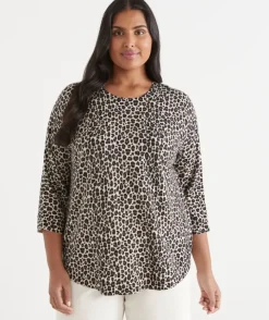 Leopard Print Curve Hem Jumper