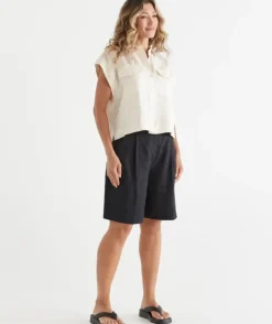 Linen Bermuda Short