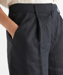 Linen Bermuda Short