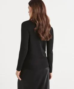 Long Sleeve Crew Neck Top