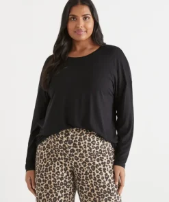 Long Sleeve Pleat Back Tee