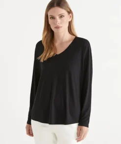 Long Sleeve V Neck Pleat Back Tee