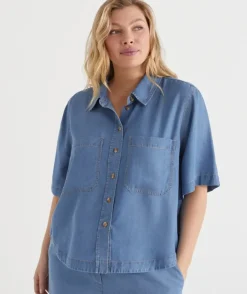 Lyocell Scoop Hem Short Sleeve Shirt