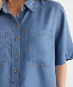 Lyocell Scoop Hem Short Sleeve Shirt
