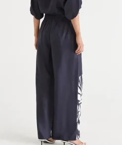 Palm Placement Wide Leg Pant