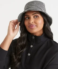 Reversible Check Print Bucket Hat