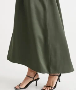 Satin Sleeveless Column Maxi Dress