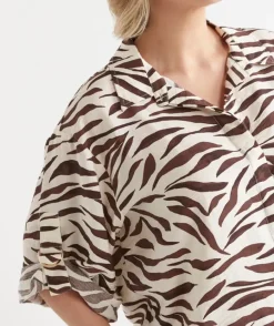 Short Sleeve Animal Print D Ring Shirt