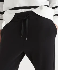 Straight Leg Jogger