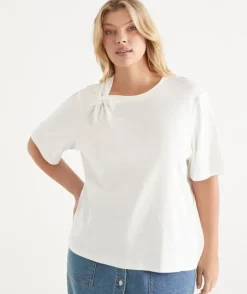 Twist Detail Short Sleeve Tee