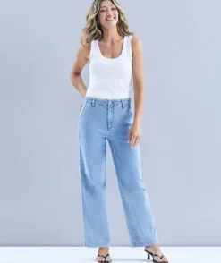 Wide Leg Jean - Light Wash